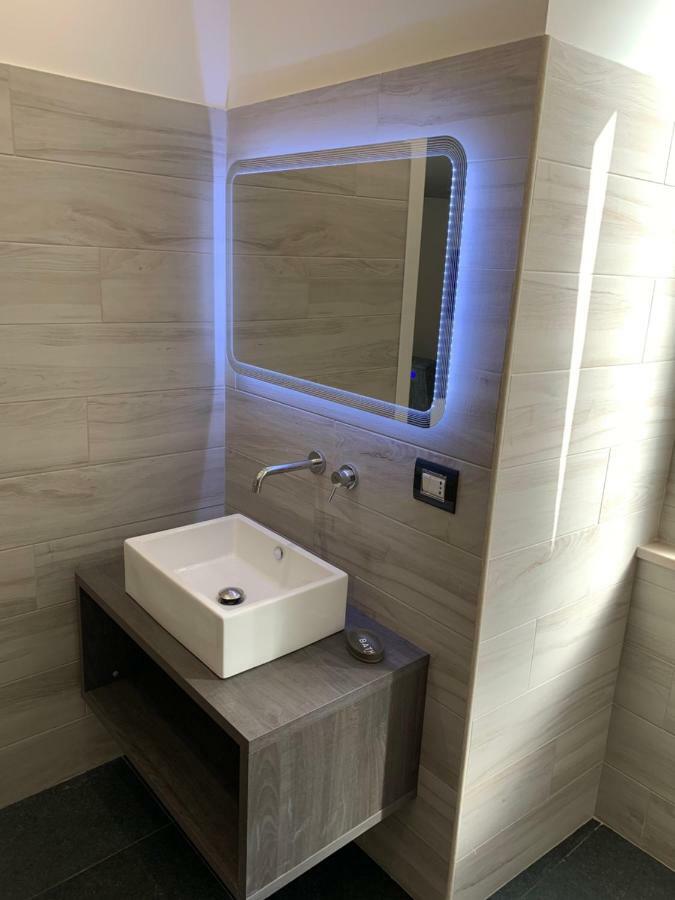Little Dreams Apartment Трани Экстерьер фото
